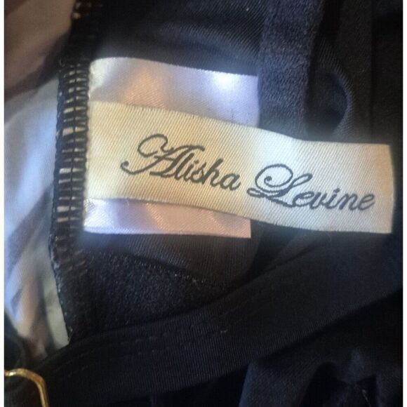 Alisha Levine Black & White Slimming Skirted One-Piece Swimsuit Women's Size 10 - Picture 4 of 5